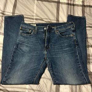 listing-status-banner